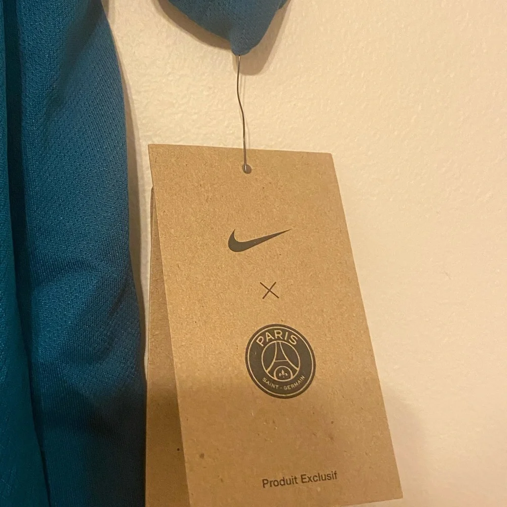 New NWT‎ Nike Paris Saint-Germain 2024/25 Strike Training Top Kids Size XL